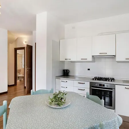 Isabella Casa Lucia Apartment